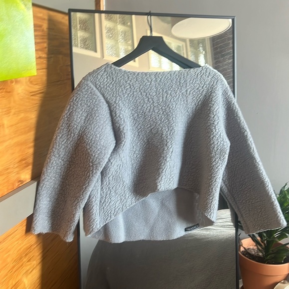 Paridaez reversible fleece top - Picture 1 of 3